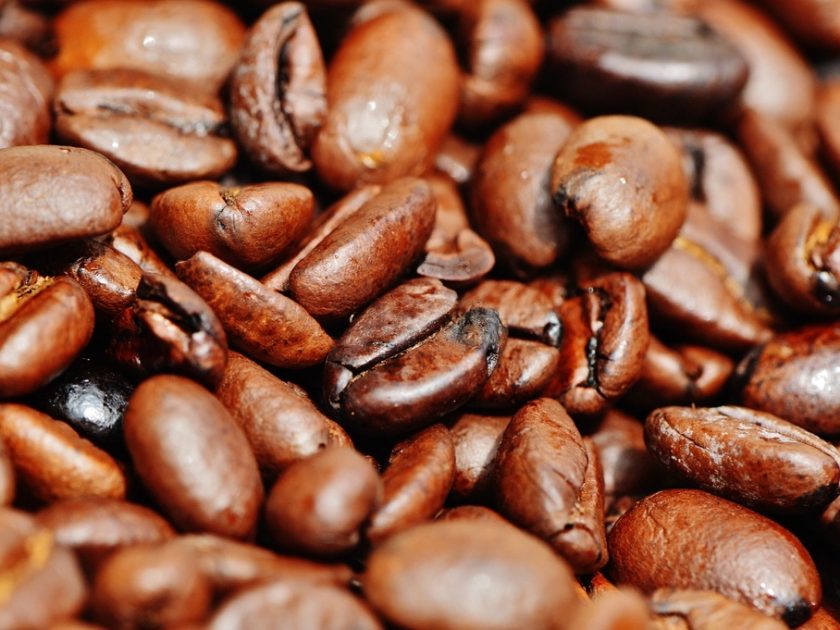 Geröstete Kaffeebohnen in Nahaufnahme